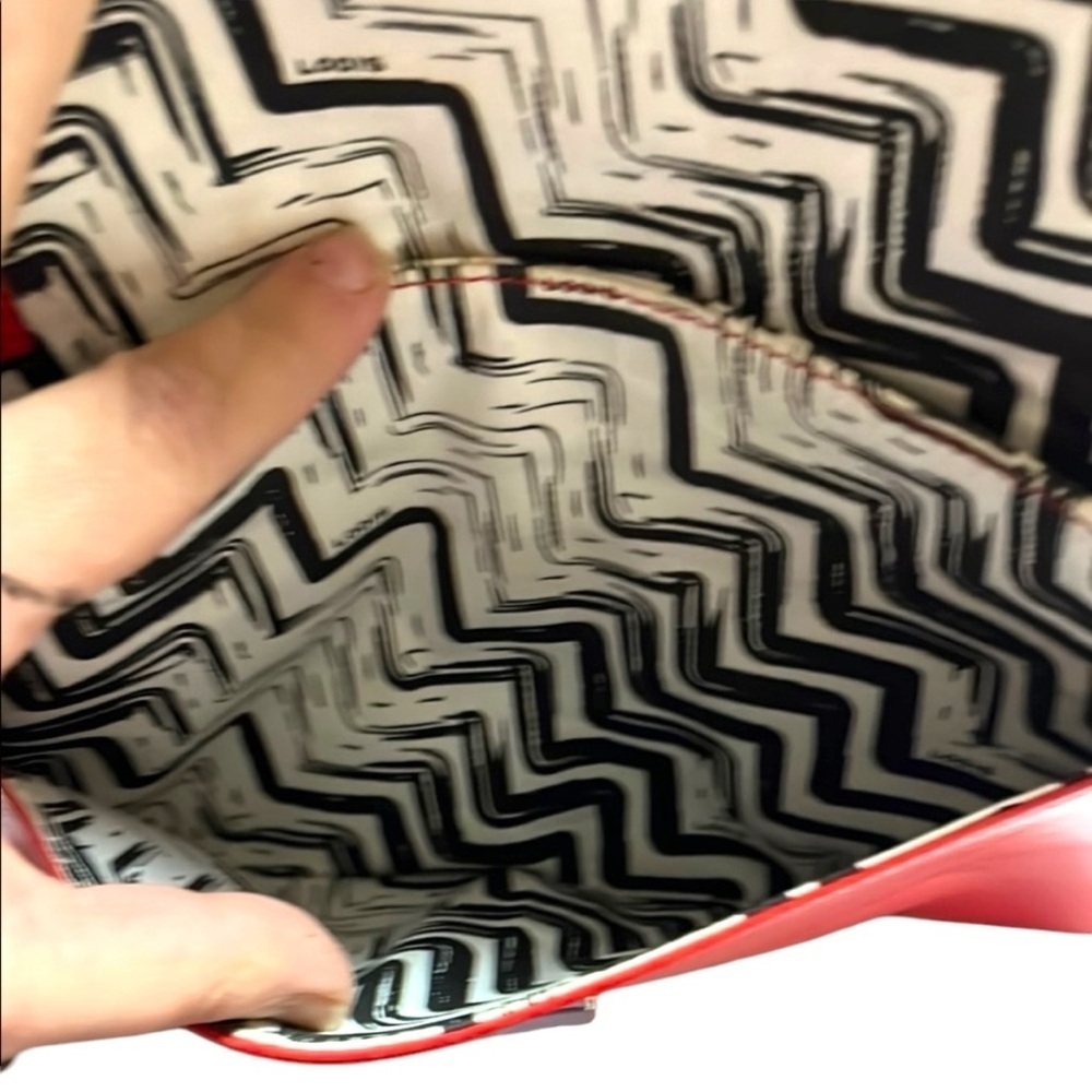 Lodis Red Crossbody Bag with Quilted Texture and silver clasp - Picture 13 of 13